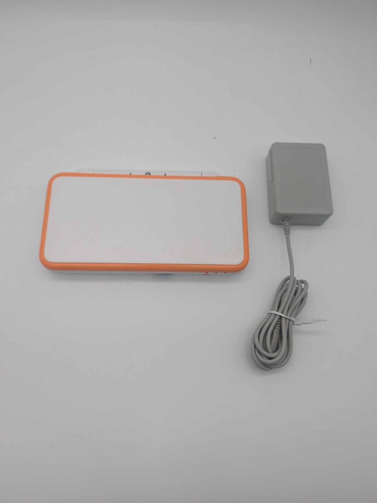Nintendo 2DS XL Handheld Game Console JAN-001 White Orange Mario Kart Installed