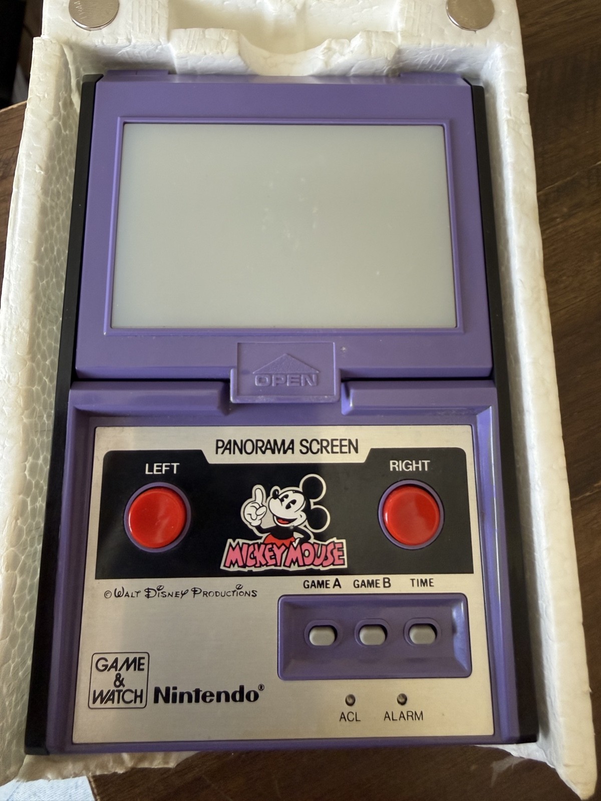 1984 Mickey Mouse Panorama Screen Nintendo Game and Watch CIB