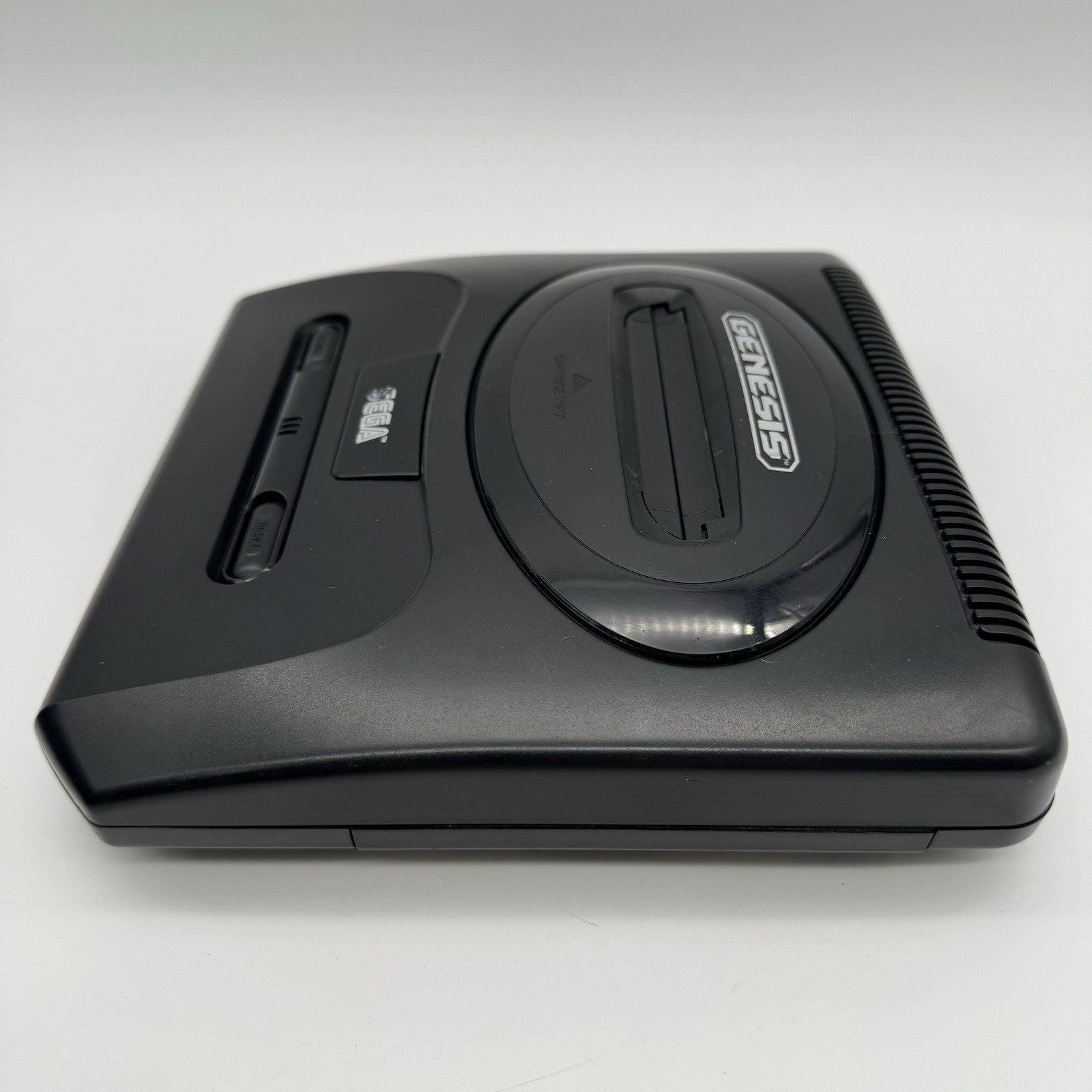 Refurbished Sega Genesis Model 2 Console + 2 Controller Bundle – VG