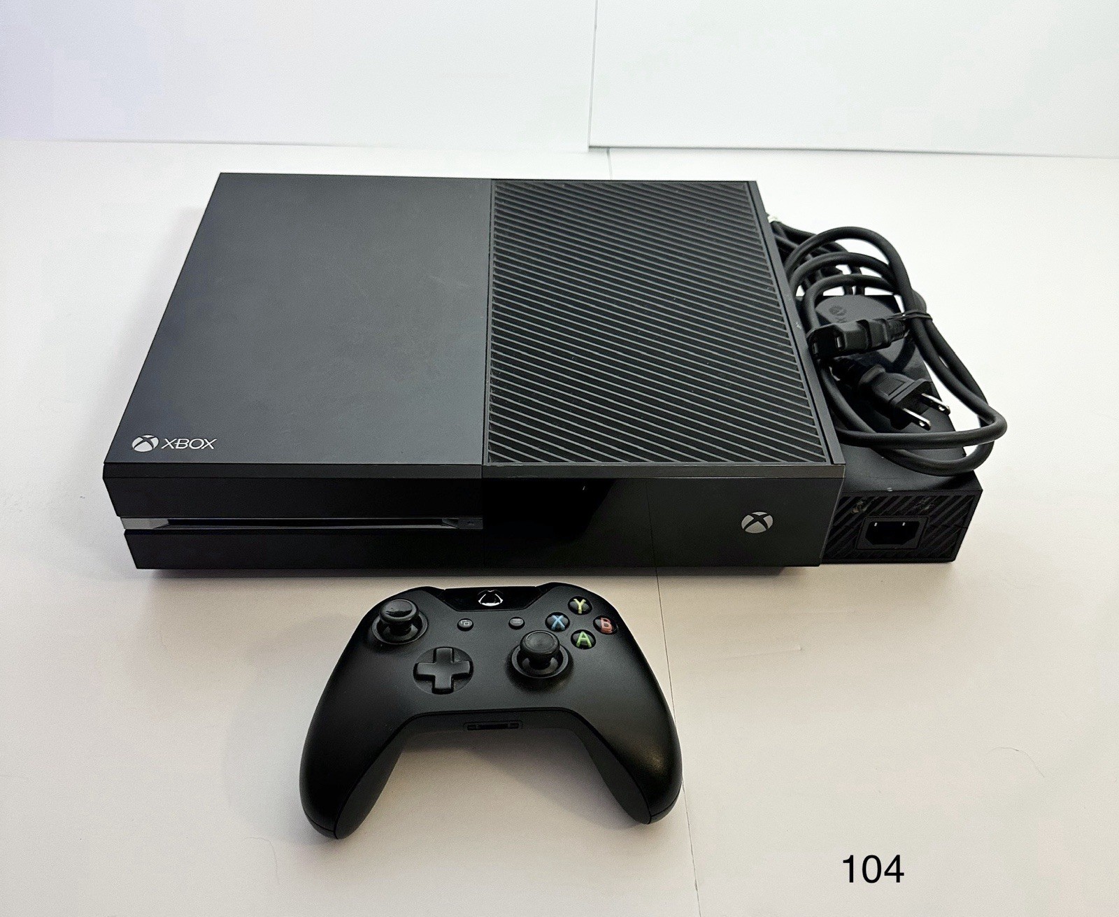 Microsoft Xbox One 500GB Console & Controller – Model 1540 – Black – TESTED