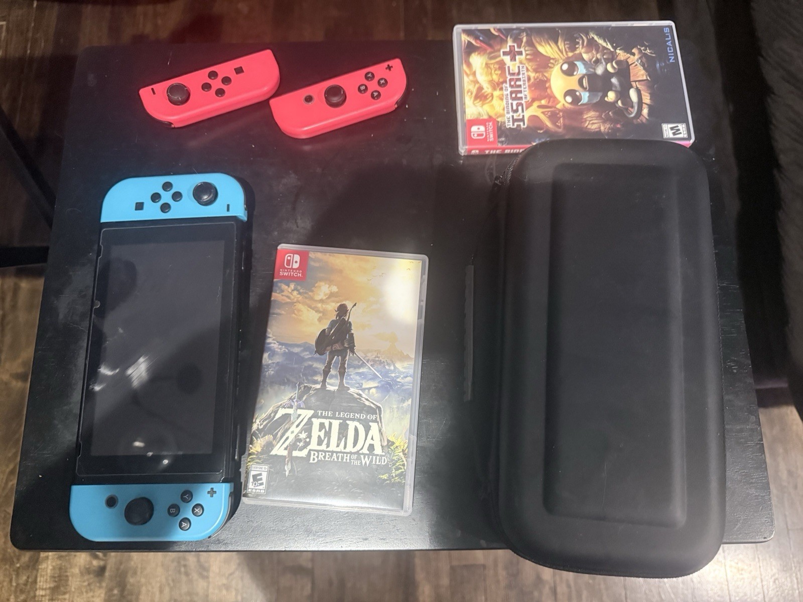 Nintendo Switch Console Blue/Red Joy-Con Carry Case Zelda Breath of the Wild
