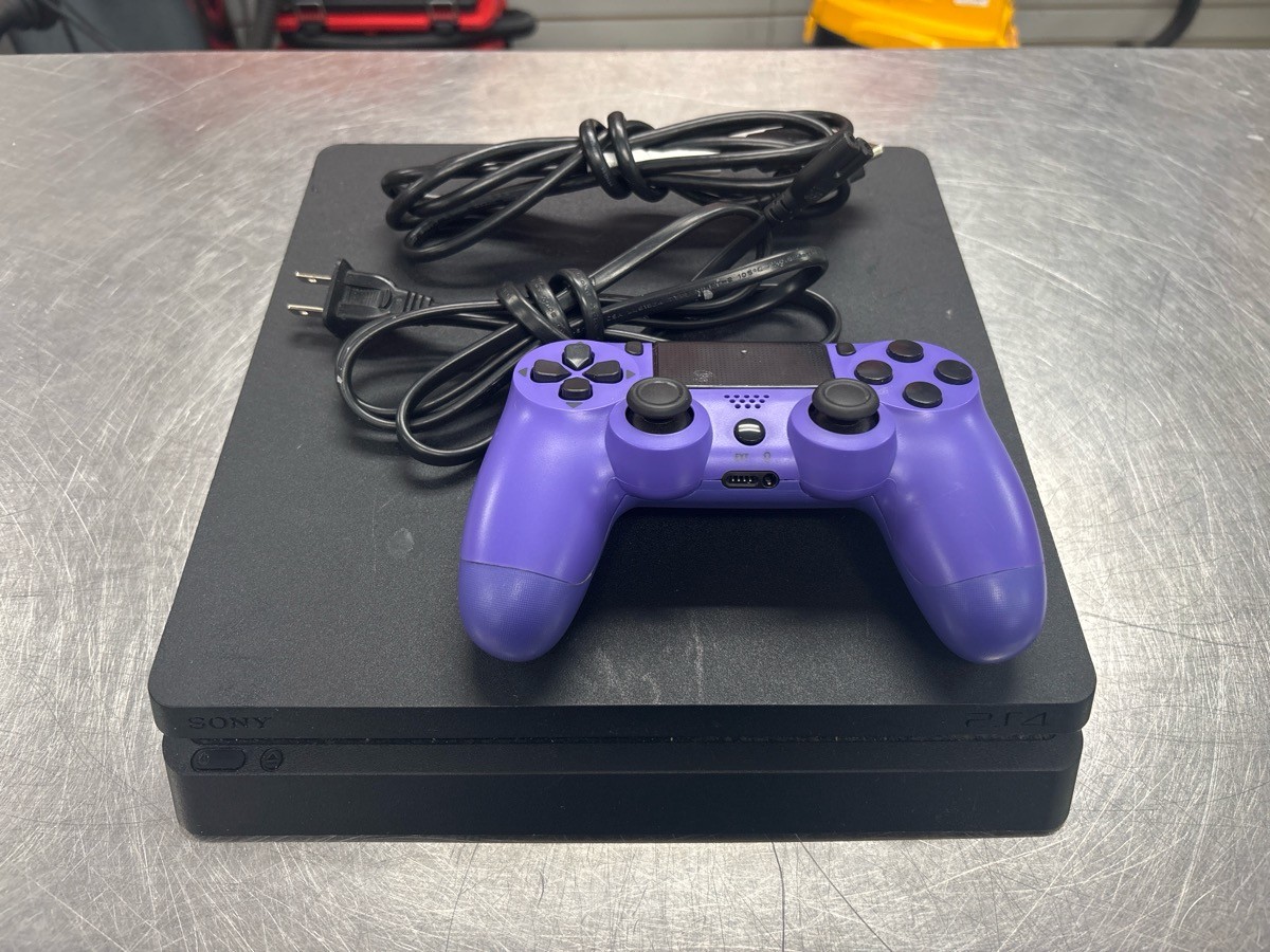 USED SONY PLAYSTATION 4 PS4 CUH-2215B VIDEO GAME CONSOLE 1TB (QUC026697)