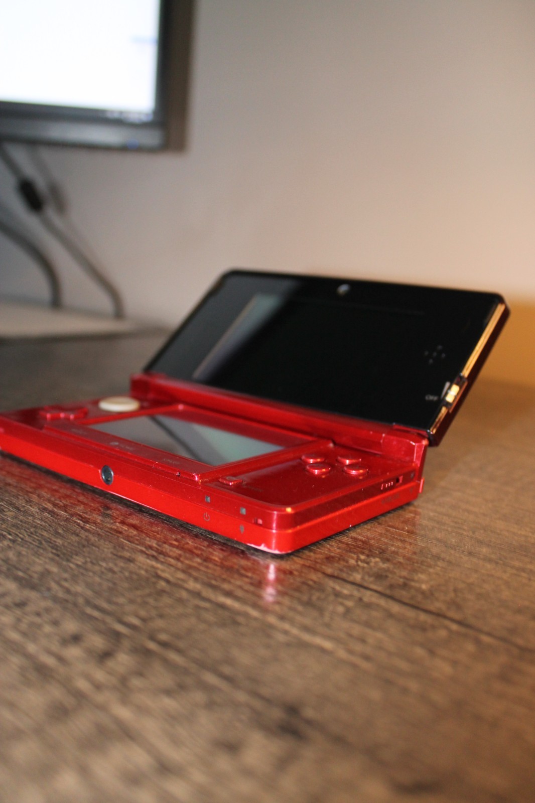 Nintendo 3DS Handheld System – Flame Red – 8GB of storage