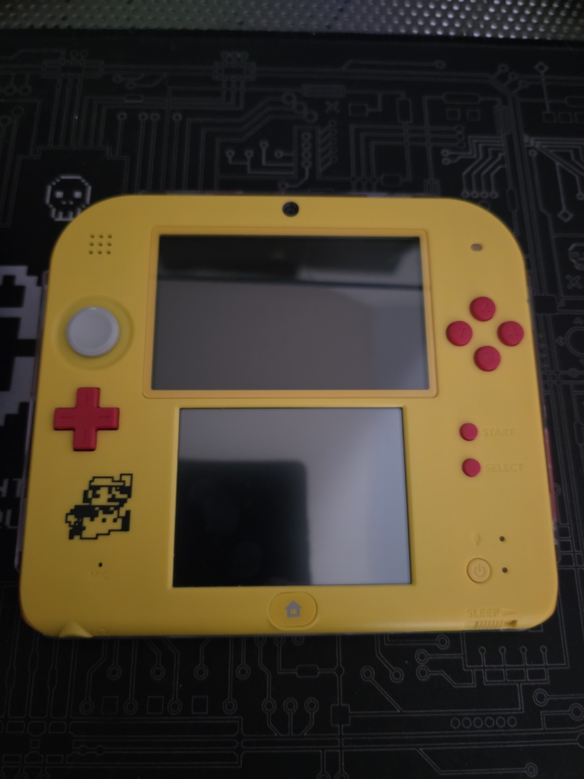 Nintendo 2DS – Super Mario Maker for Nintendo 3DS Console (MINT) + More!