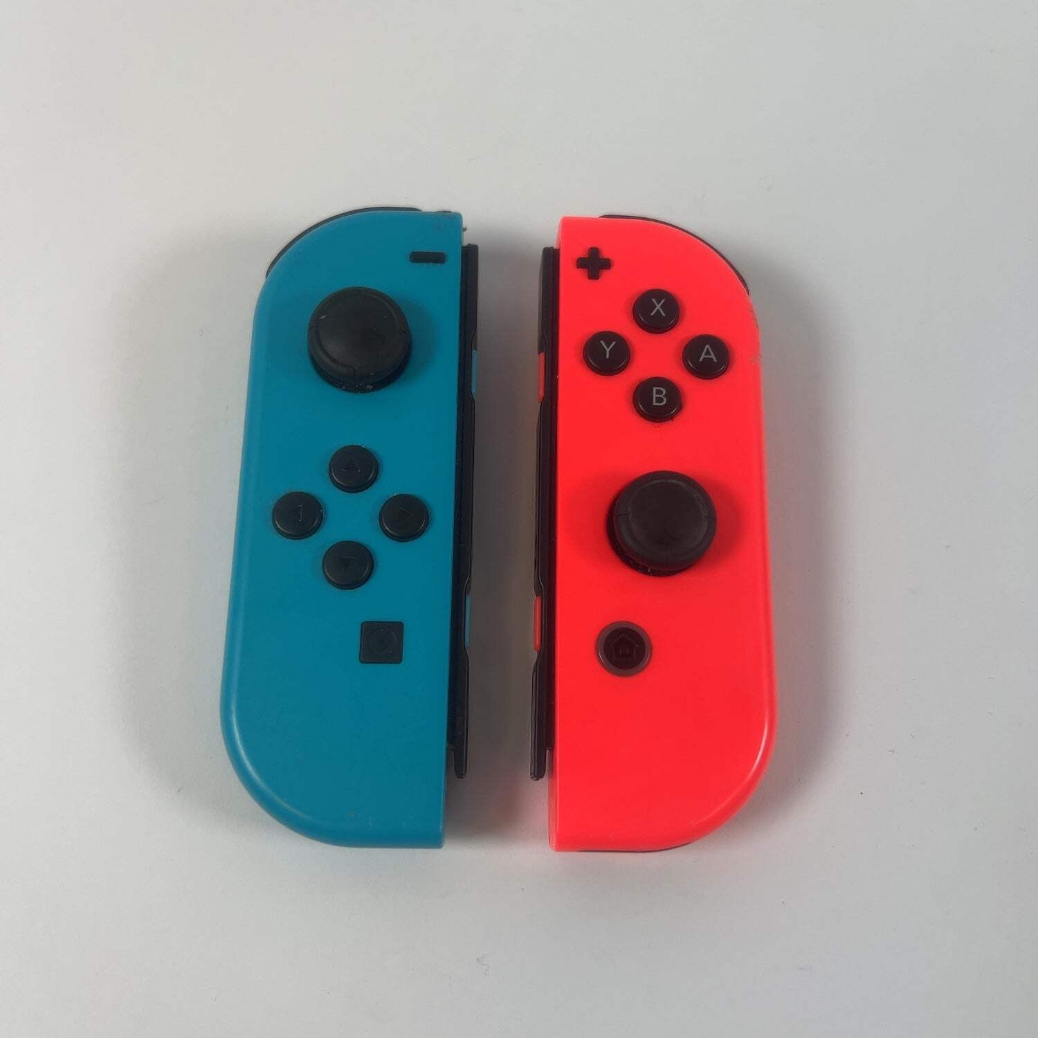 Nintendo Switch Joy-Cons Pair Controller HAC-015/HAC-016 Neon Red/Neon Blue