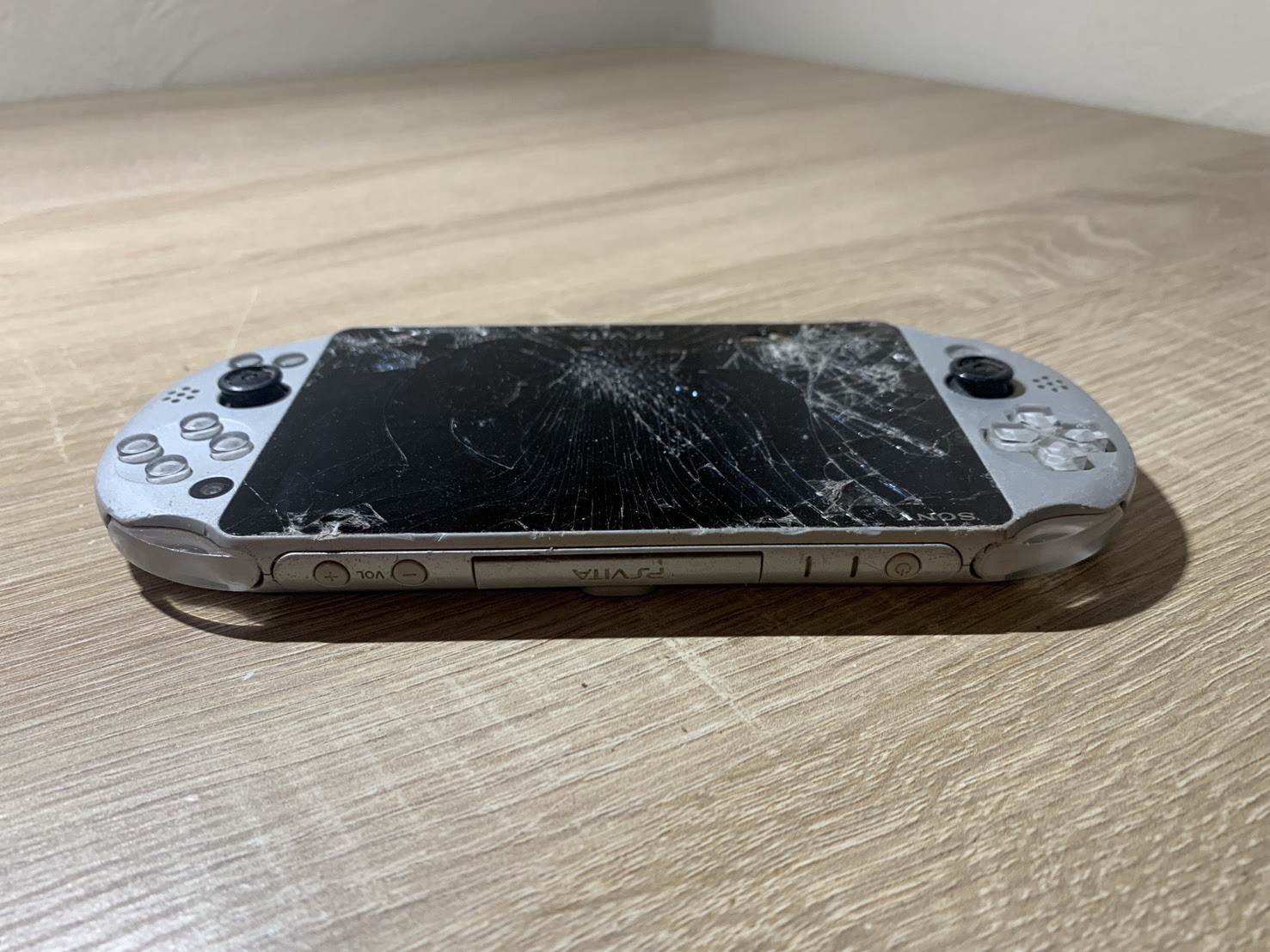 1721 Play Station PS Vita 2000 Silver For Parts