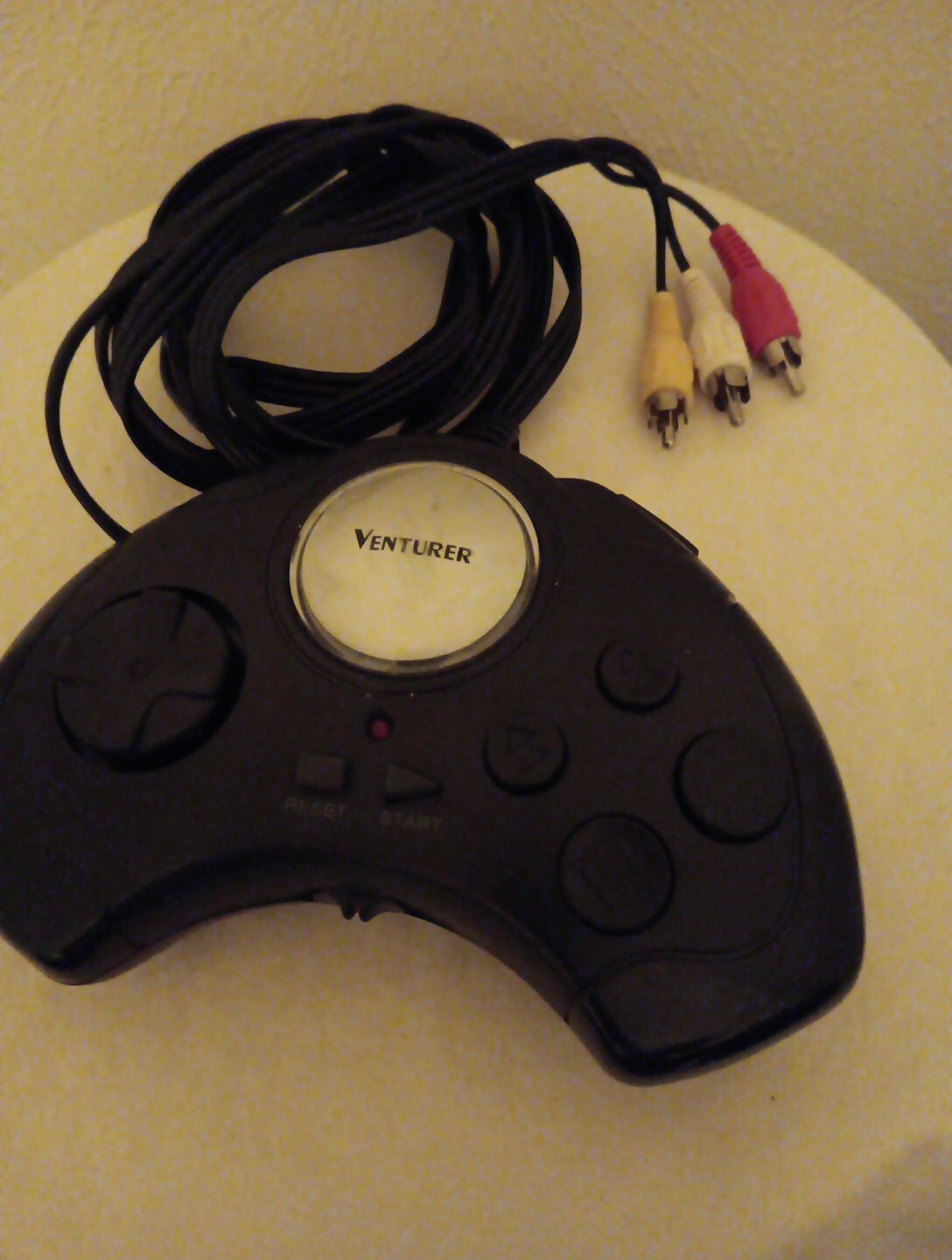 Venturer 25 In 1 Wired VGA Plug N Play Gaming System.