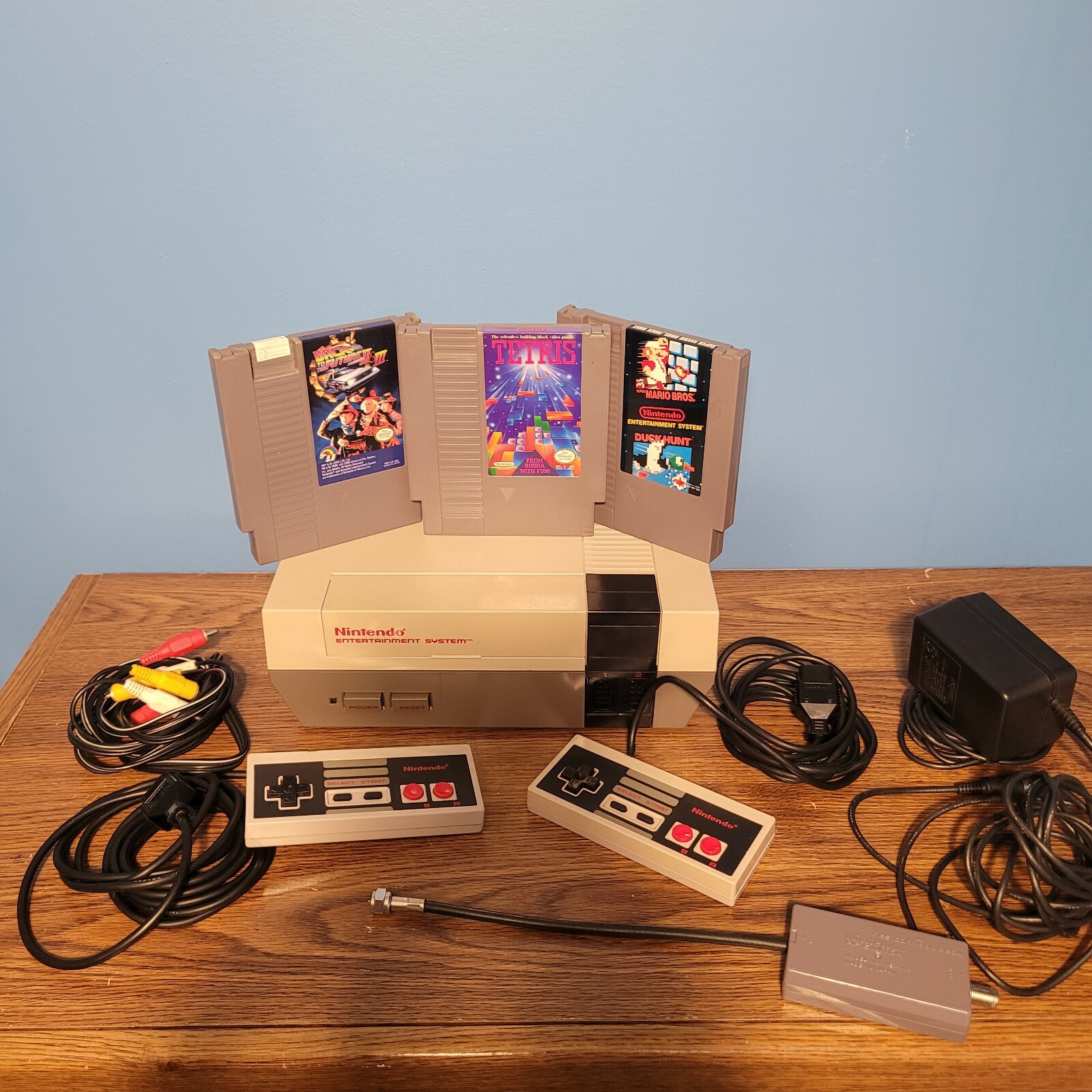 Orginial Nintendo Nes-001 Gaming System Bundle