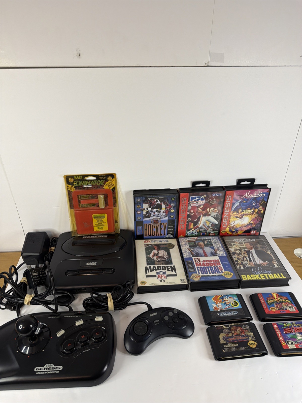 Sega Genesis Model II Bundle + 1 Arcade/1 Game Pad Cont+ 10 games & cables Naki