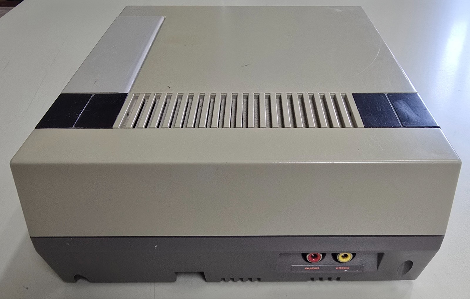 Nintendo Entertainment NES Console NES-001 System Powers On **Untested Operation