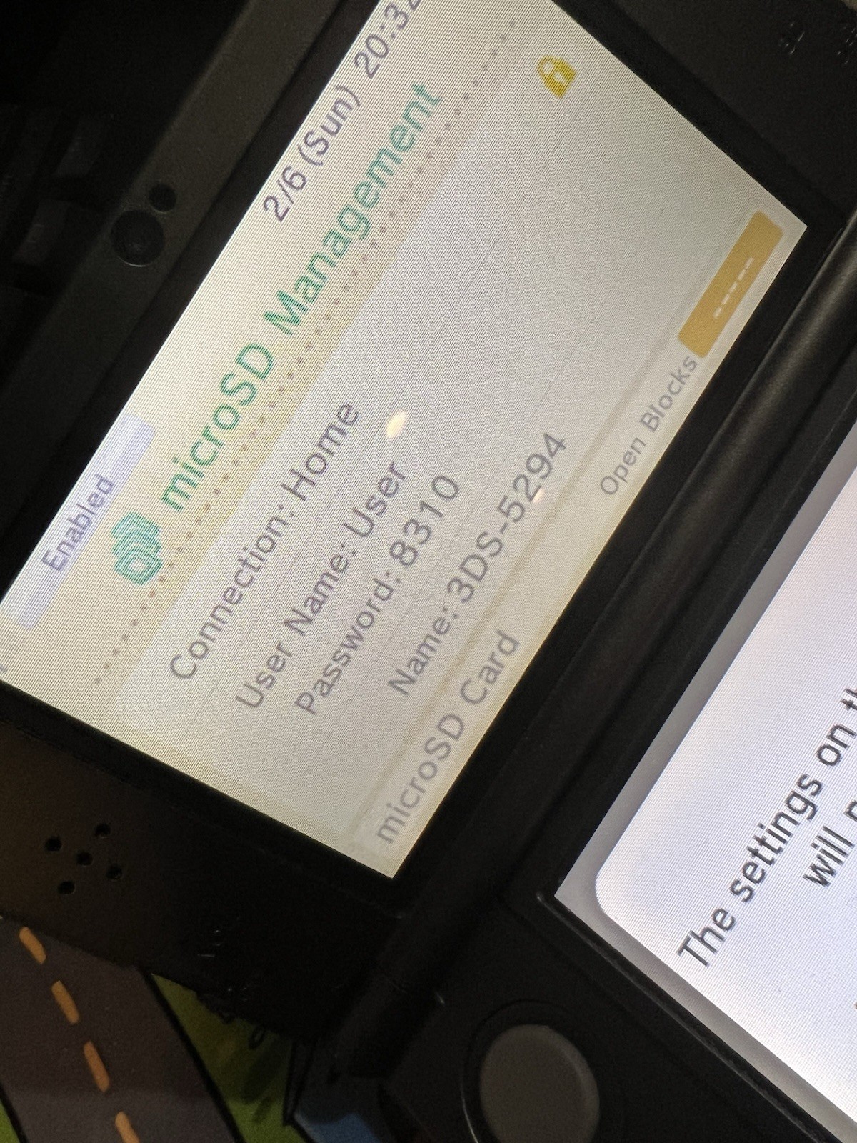 Nintendo new 3DS XL Black Handheld System Wi-Fi 4GB Case Charger Games