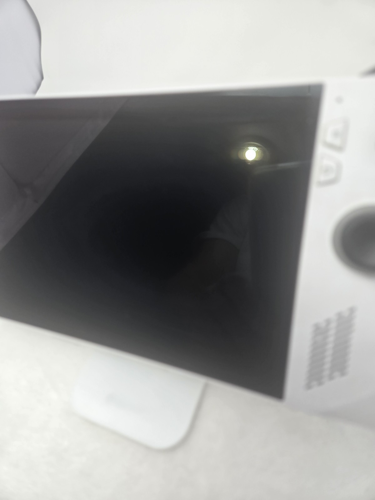 Asus ROG Ally 7″ AMD Ryzen Z1 Extreme 16GB RAM 512GB White