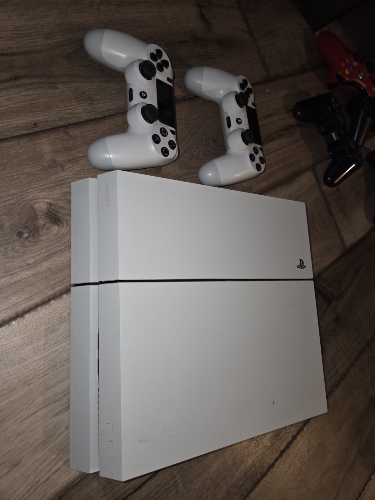 Sony Playstation PS4 Console Bundle 500GB CUH-1115A White With Controllers