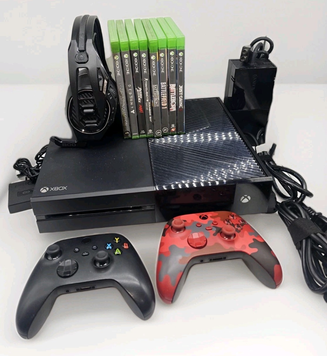 XBOX ONE 1TB Optimized | 2 Controllers | RIG 800Headset | Account | 8 Game Lot