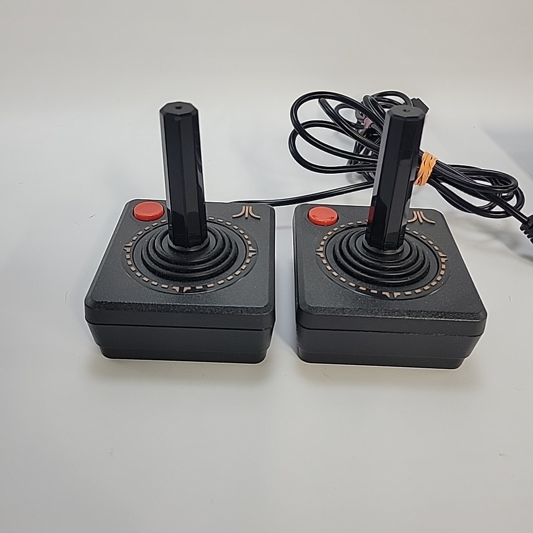 Atari Flashback 8 Classic Game Console – Tested and Working 100+ Built In Games