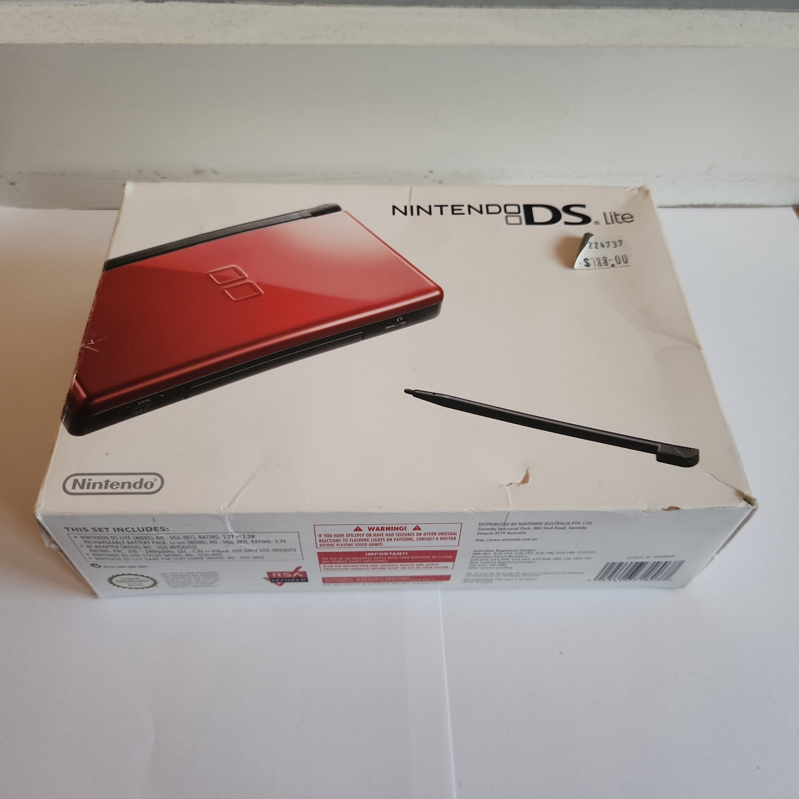 Nintendo DS Lite Red/Black boxed /w insert, manuals and accessories – Aust model