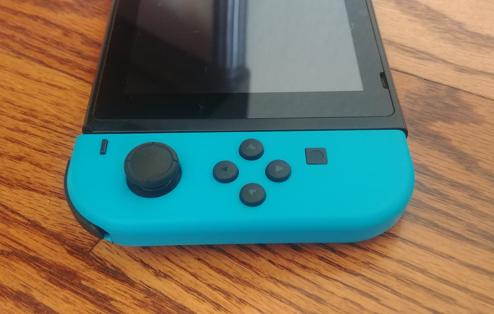 Nintendo Switch System Console w/Neon Red & Blue Joy-Cons + Dock *WORKS* NICE!