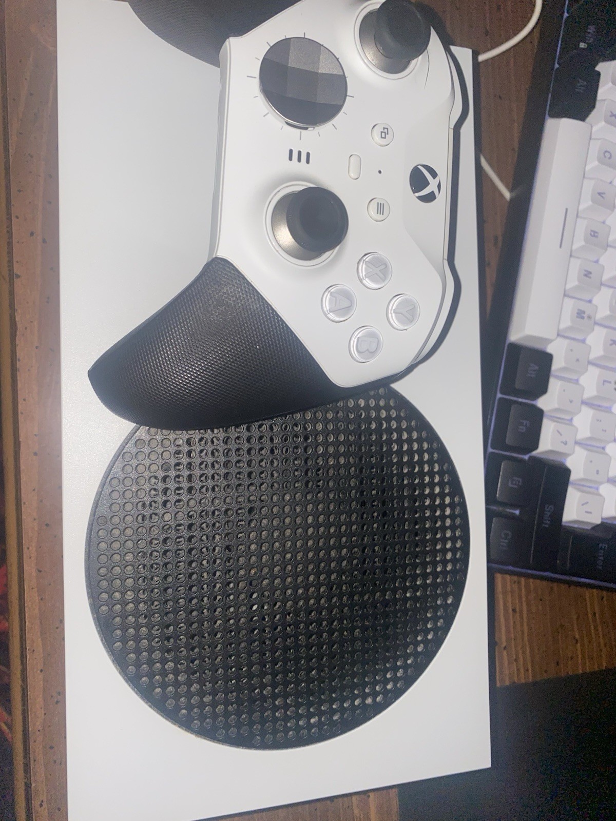Xbox Series S – Comes With All Necessary Cords And Xbox Elite Controller