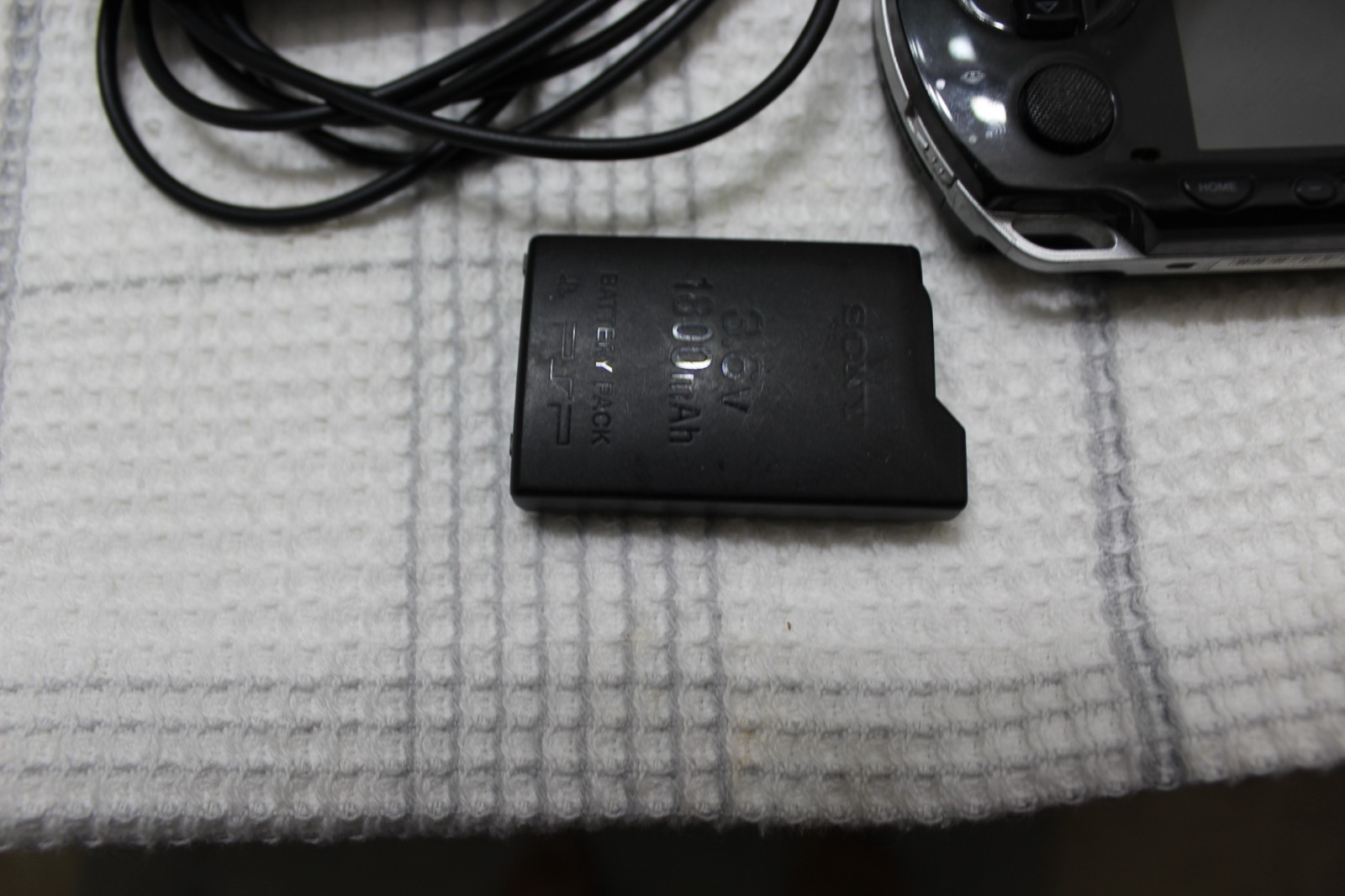 Sony PSP 1000 Portable Entertainment Pack – Black