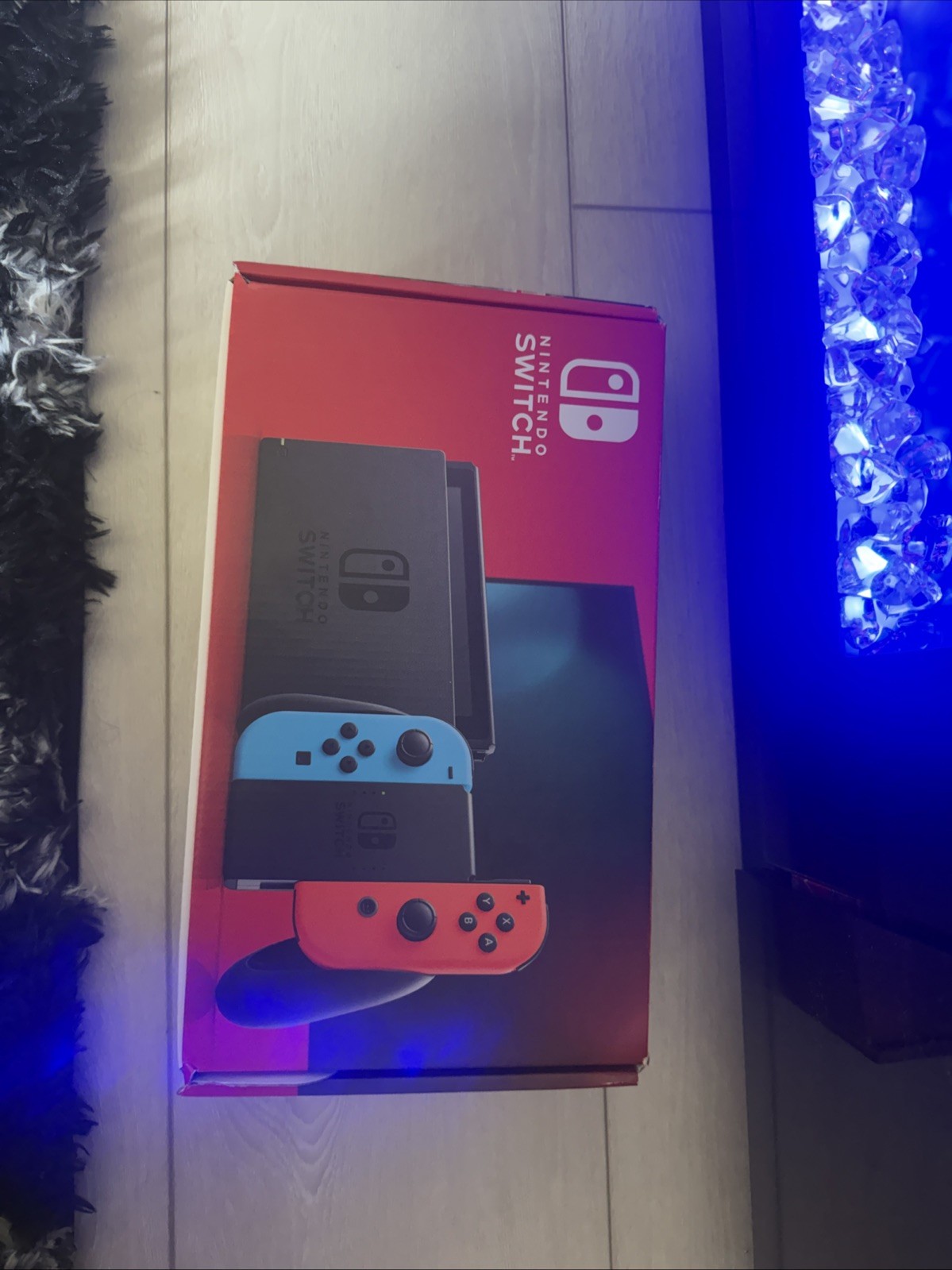 Nintendo Switch 32GB Handheld Console – Neon Red/Neon Blue *EXCELLENT CONDITION*