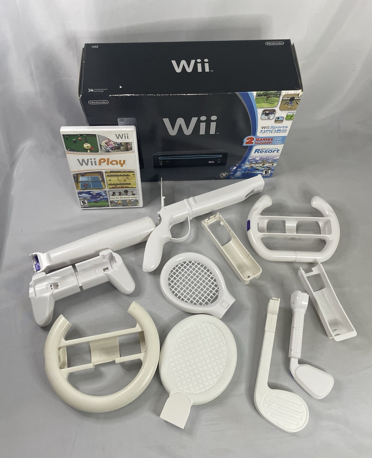 Nintendo Wii Black Console Wii Sports & Resort Bundle Complete In Box (Tested)