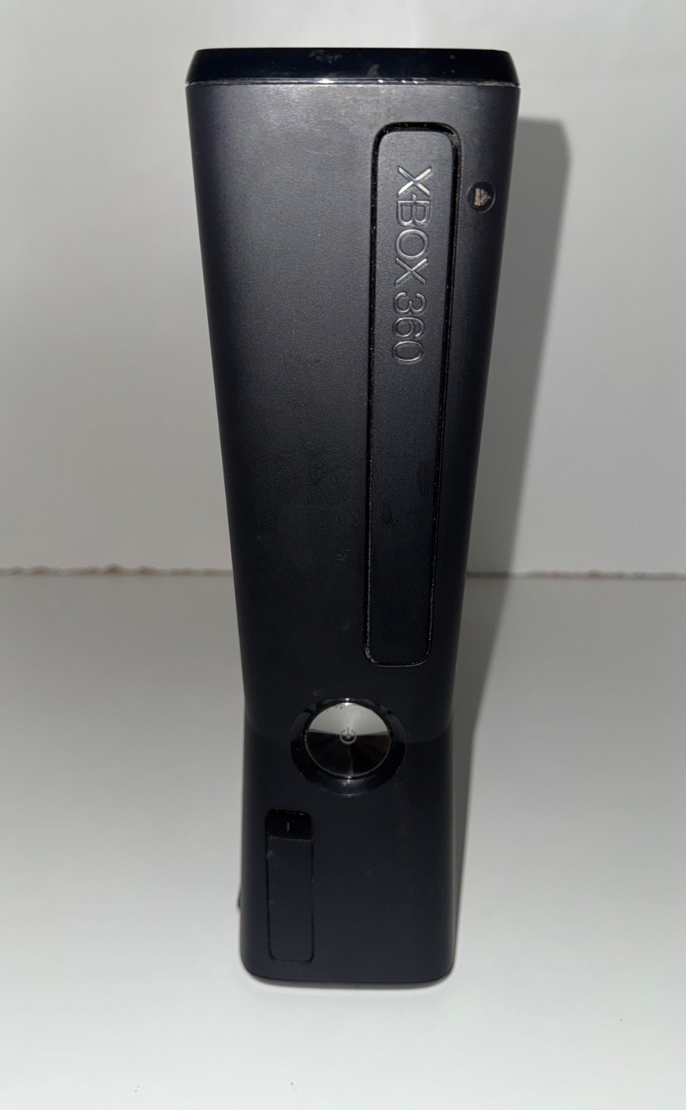 Working Xbox 360 console 500 GB two controllers with game, plus power cord