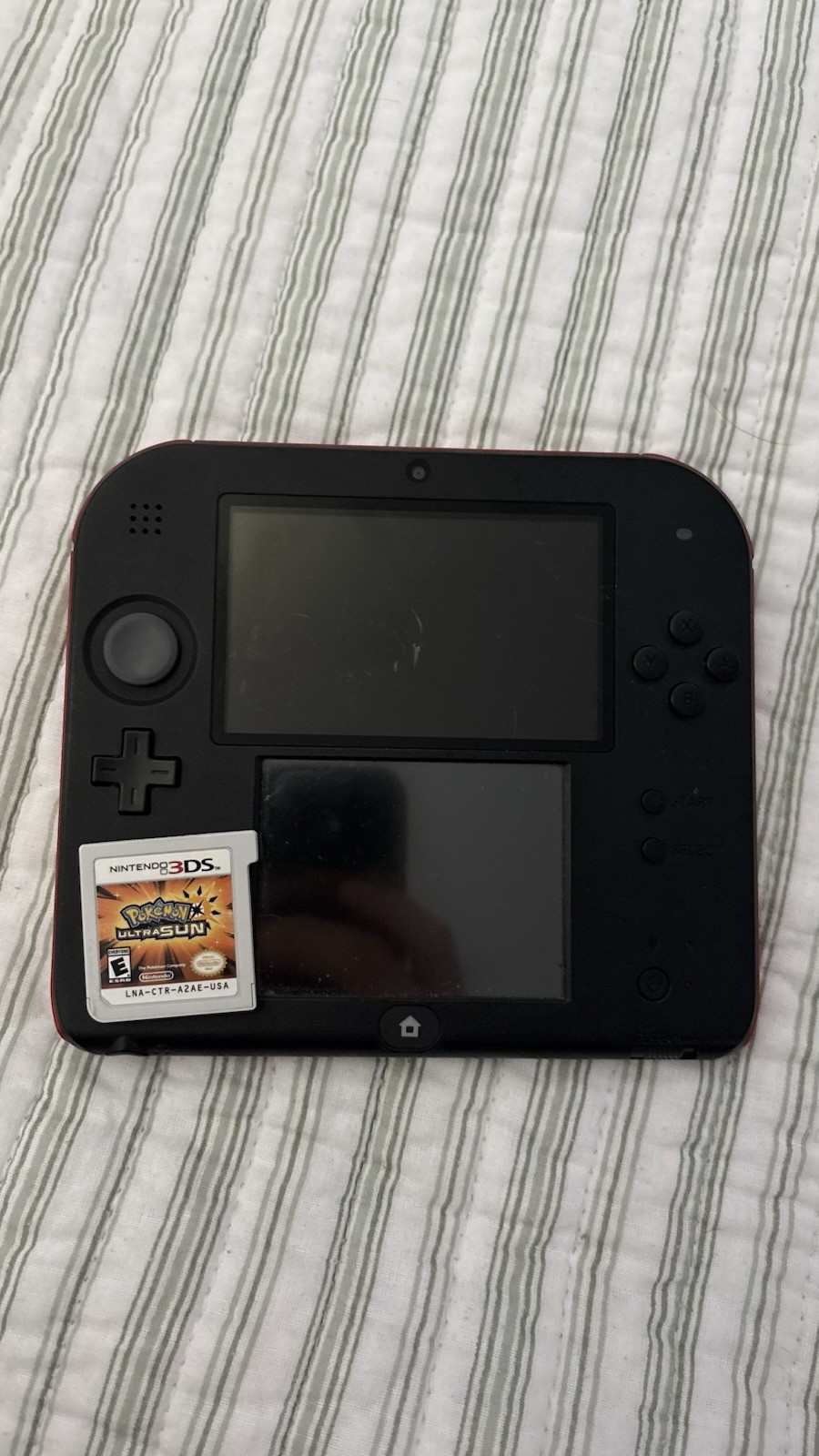 Nintendo 2DS Black/Red Handheld Console Touchscreen W/ Pokémon Ultra Sun