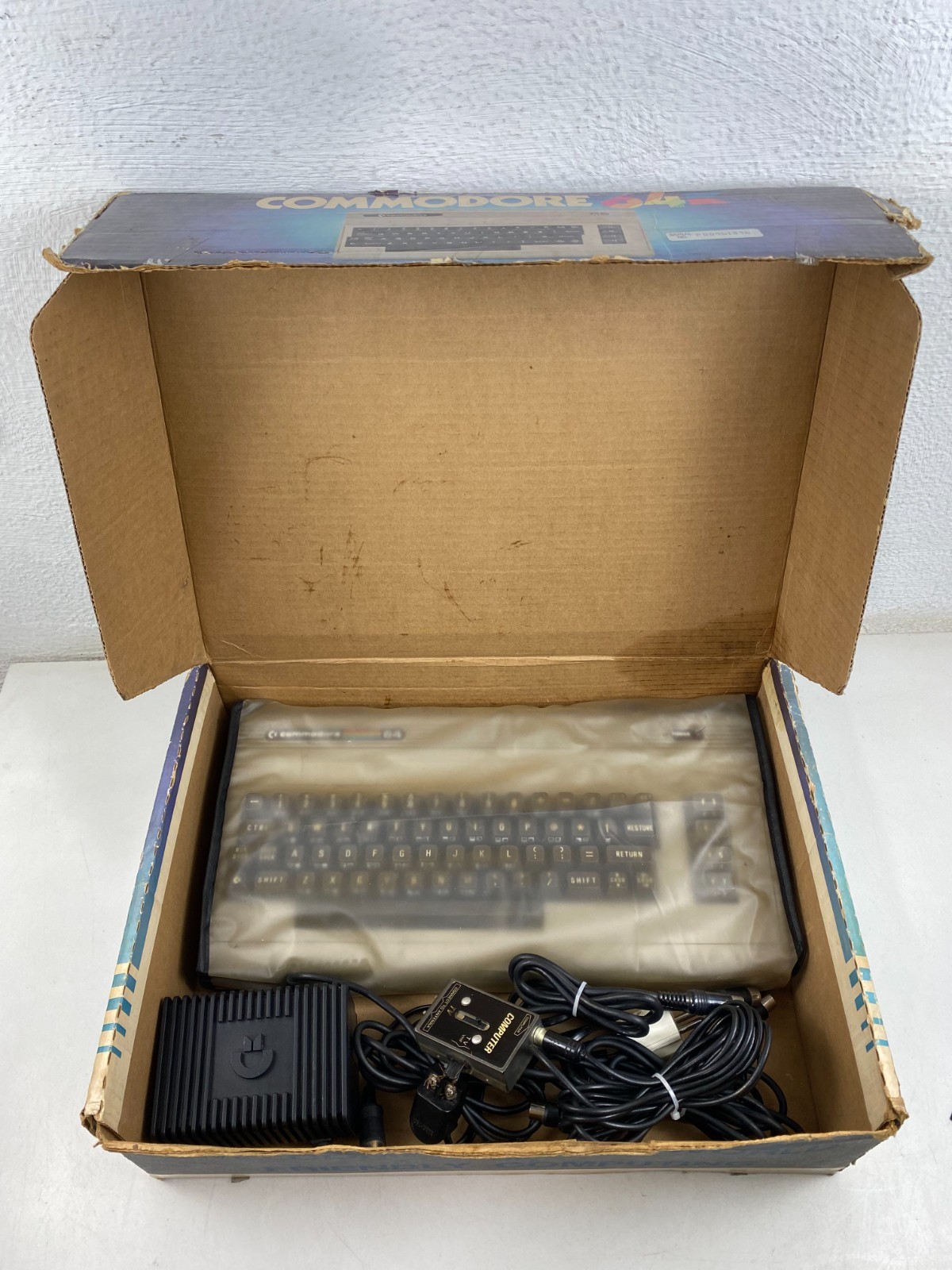 Vintage Commodore C64C Personal Computer System Game NTSC Boxed