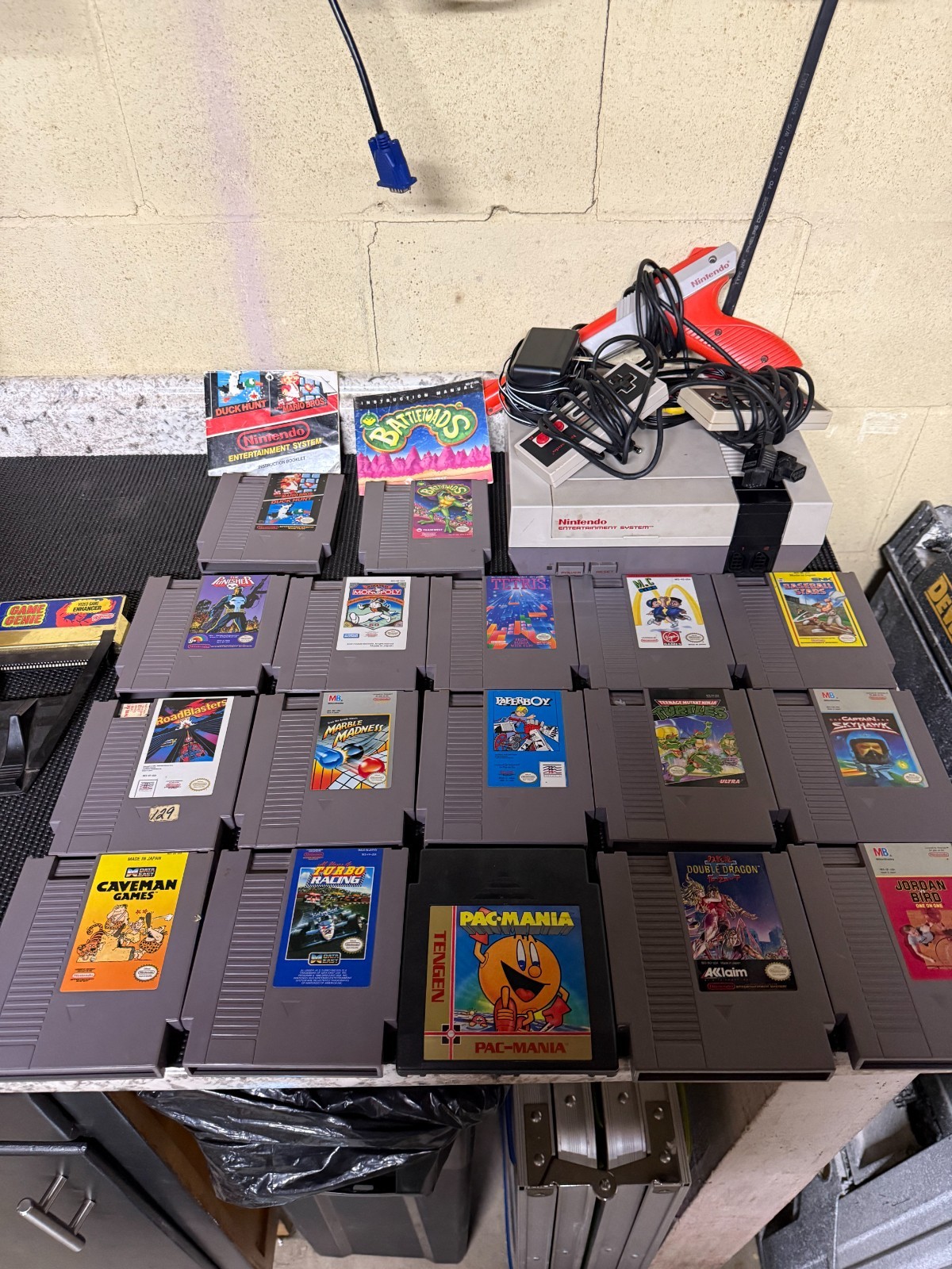 Original NES Nintendo Console 18 Games, Game Genie, Zapper – READ