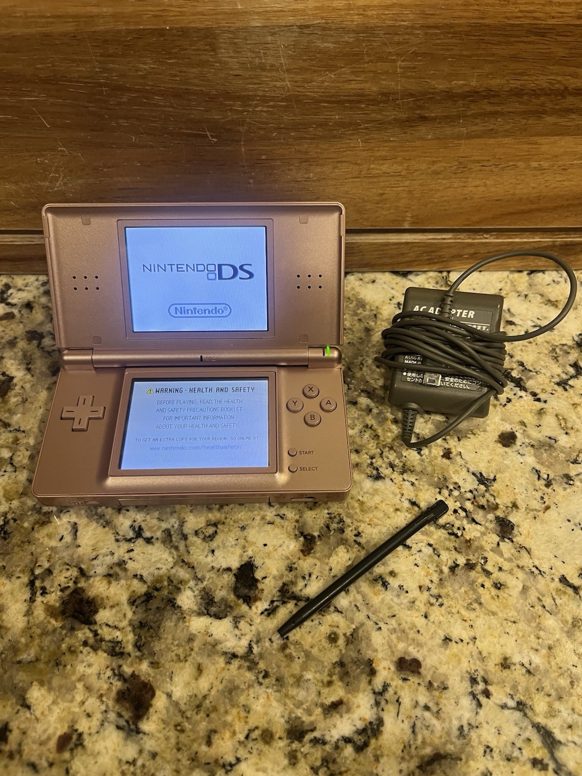 Nintendo DS Lite Metallic Rose Charger GBA Dust Cover Stylus