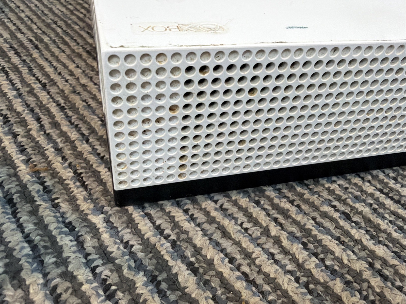 Microsoft Xbox One S 1681 White System Console Only For Parts or Repair
