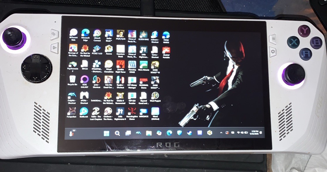 ASUS ROG Ally 512 GB Handheld System – White