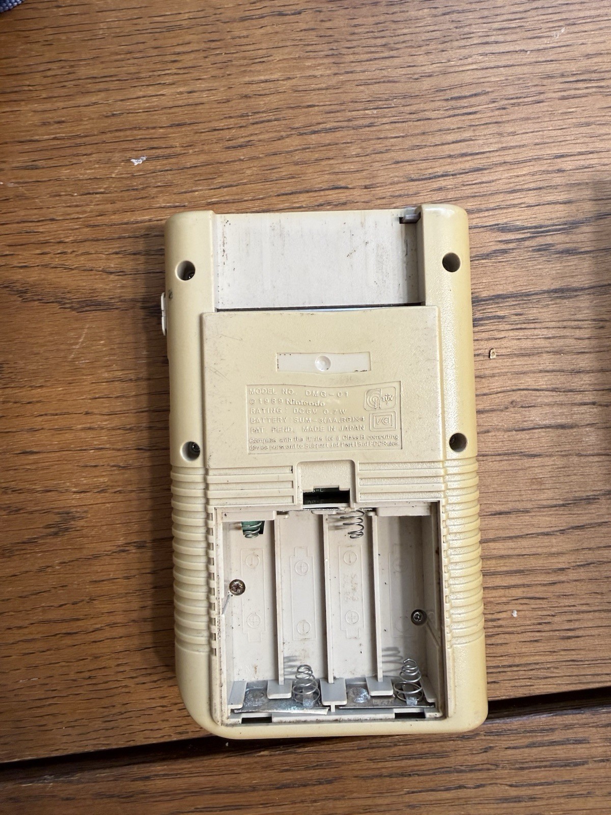 Nintendo Game Boy DMG-01 Beige Handheld System 1989 Headphone Jack