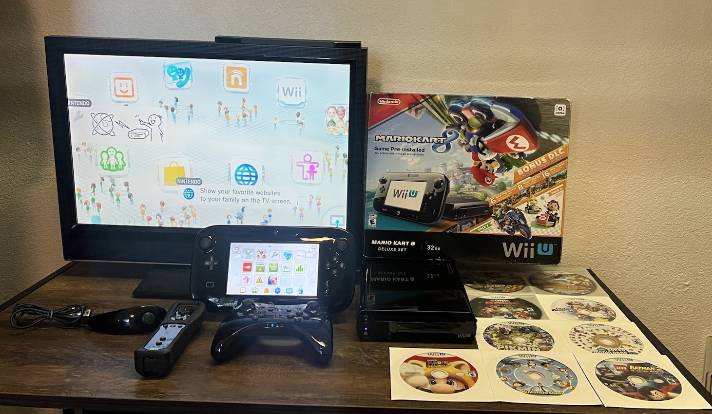 Nintendo Wii U 32GB Mario Kart 8 Deluxe Bundle – CIB + Mario, DK, Sonic, Pikmin