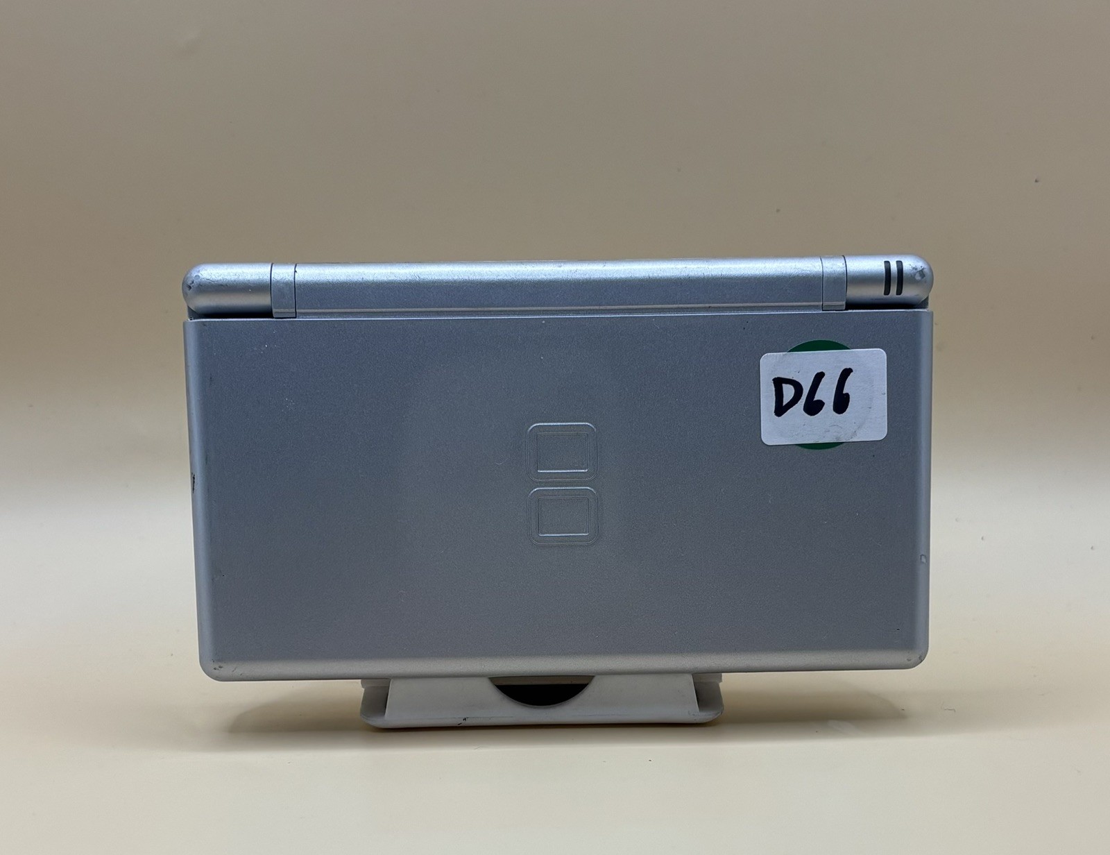 Nintendo DS Lite – Silver (D66) READ DESCRIPTION
