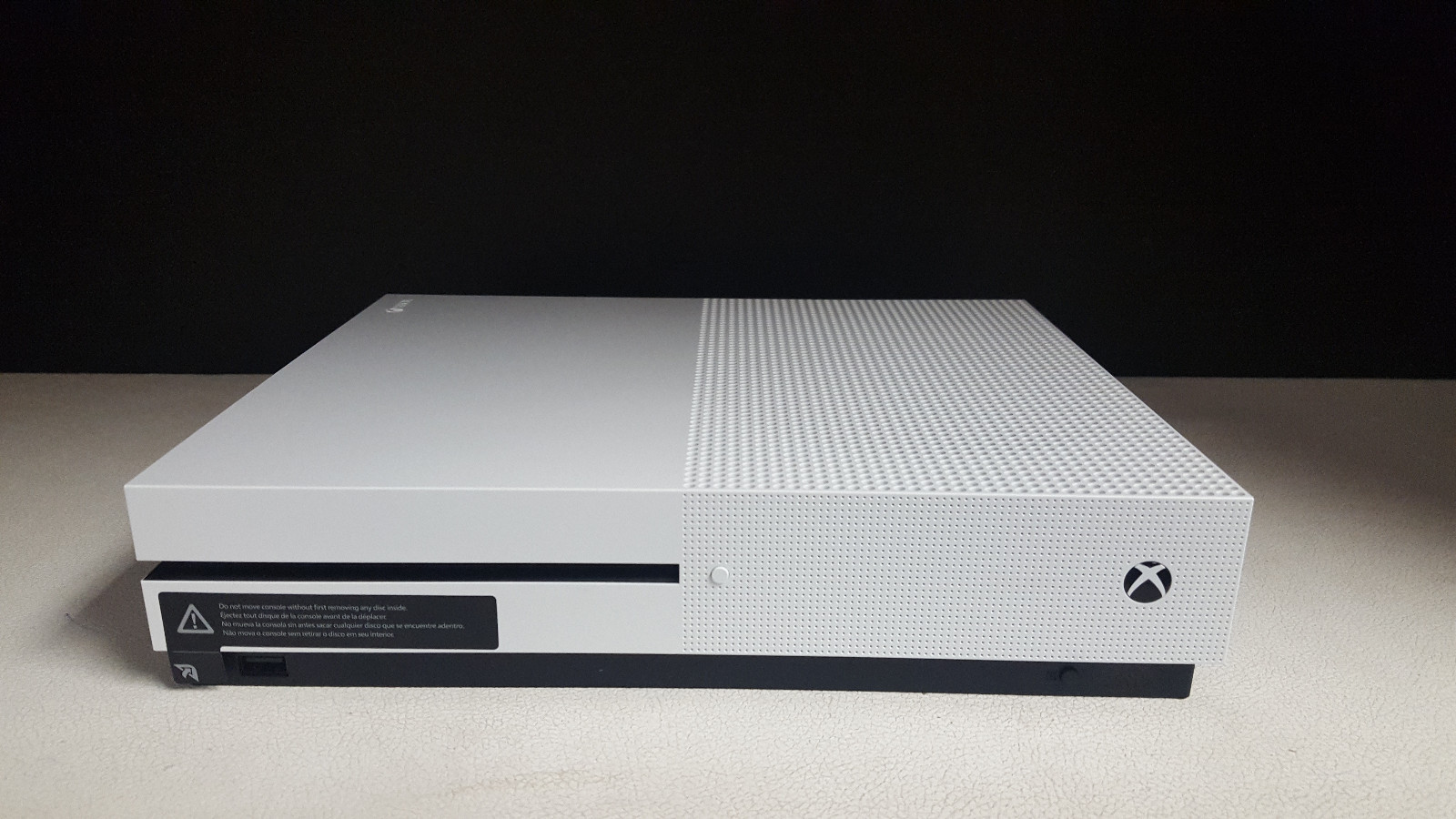 Microsoft Xbox One S 1TB Console w/ Accessories 4K UHD Blu-ray-12 month Warranty