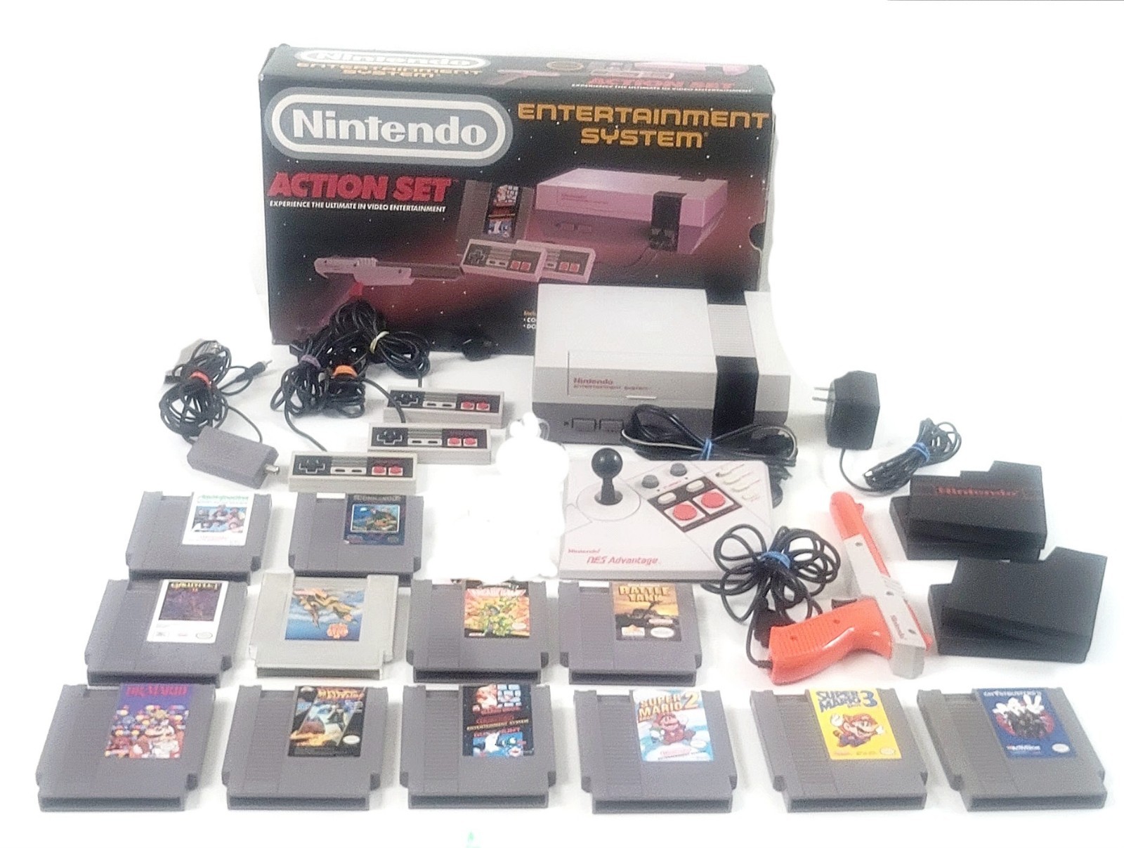 NES Nintendo Console Zapper Advantage Controllers Cords Box 12 Video Games WORKS