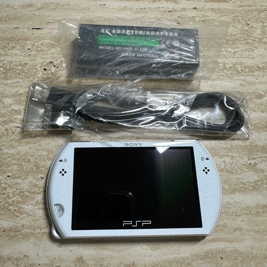 Sony PSP Go Pearl White 16GB Console Tested Excellent Condition 7121