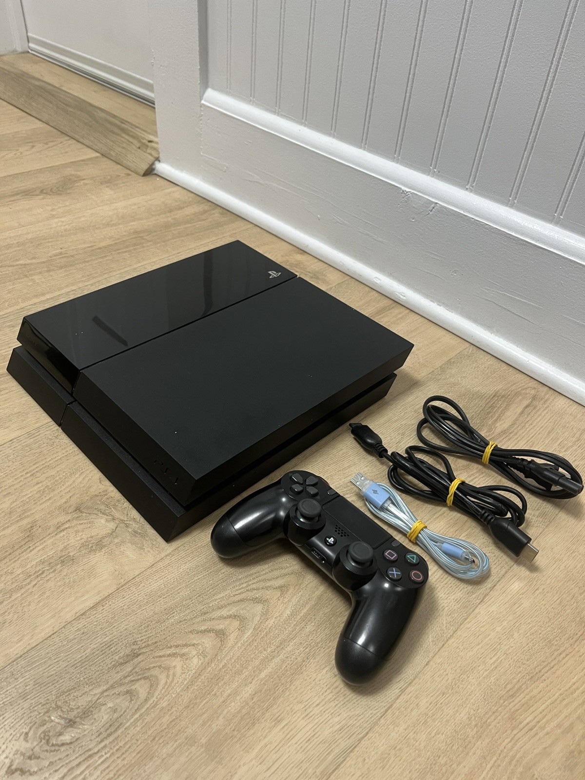 Sony PlayStation 4 Console (500 GB) – Model CUH-1001A
