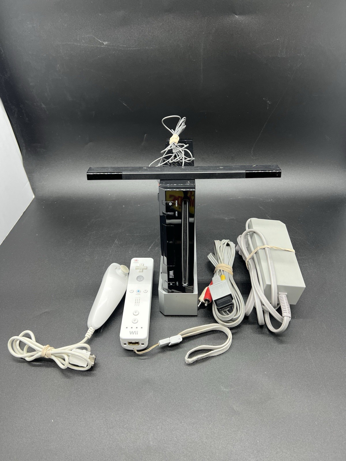 NINTENDO WII BLACK CONSOLE RVL-001 BUNDLE W/ CONTROL SENSOR ADAPTER CABLES