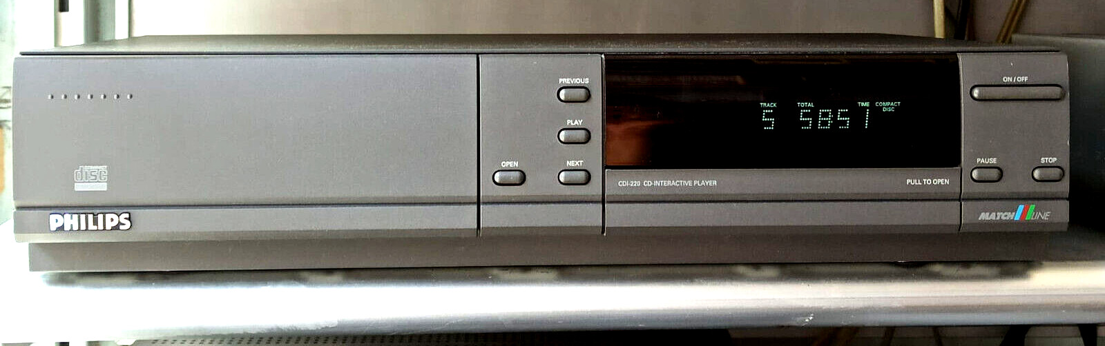 Philips CDI 220 Match Line + 10 Interactive Video Games