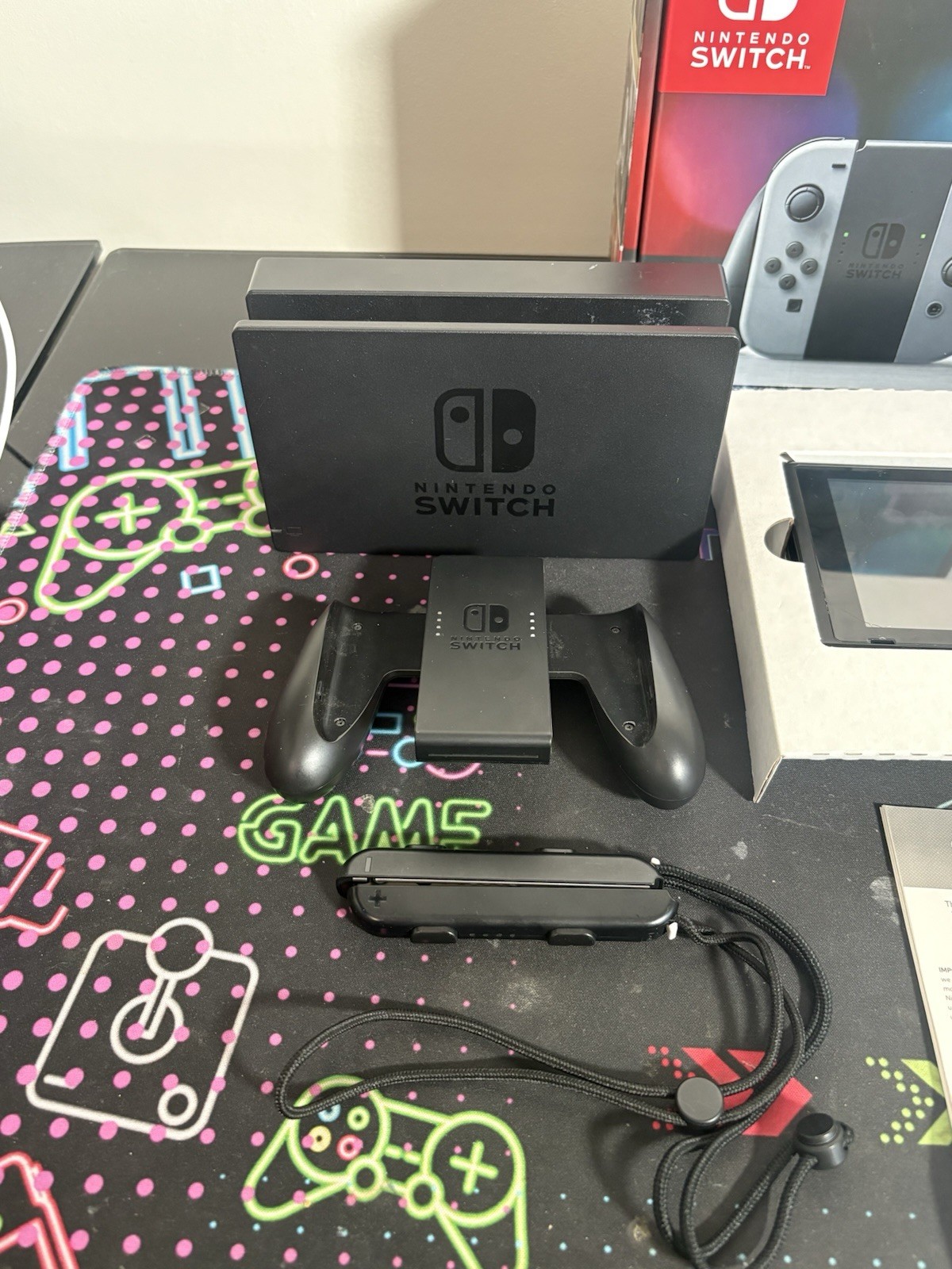 Nintendo Switch Console System Grey/Gray Joy-Cons CIB Great Condition