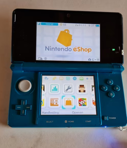 Nintendo 3DS Handheld System – Aqua Blue + Pokémon Sun (Fr Box)