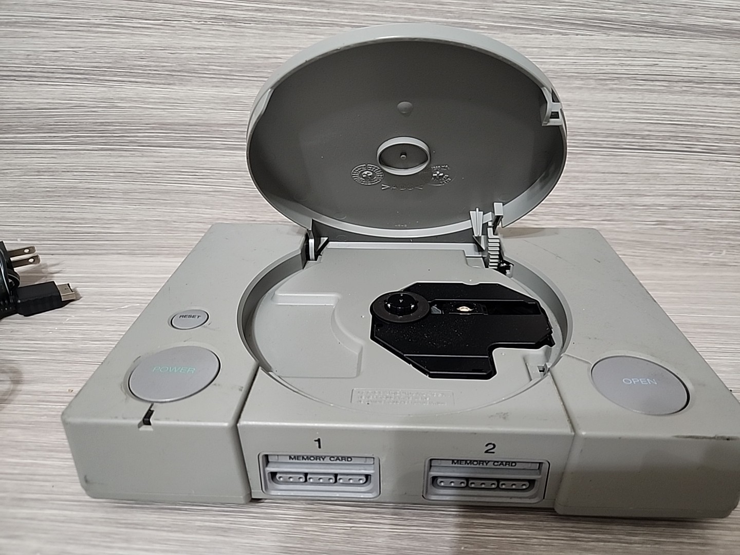 Sony PlayStation 1 PS1 Game Console SCPH-5501 W/Controller & Cables Tested
