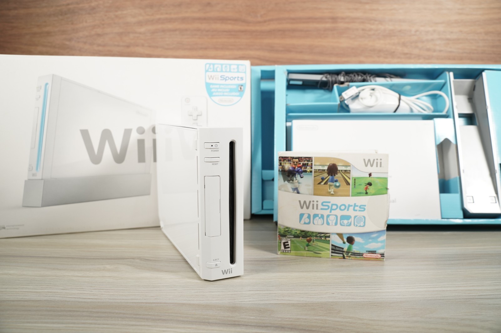 Nintendo Wii Console White Complete CIB with Wii Sports Bundle – Tested