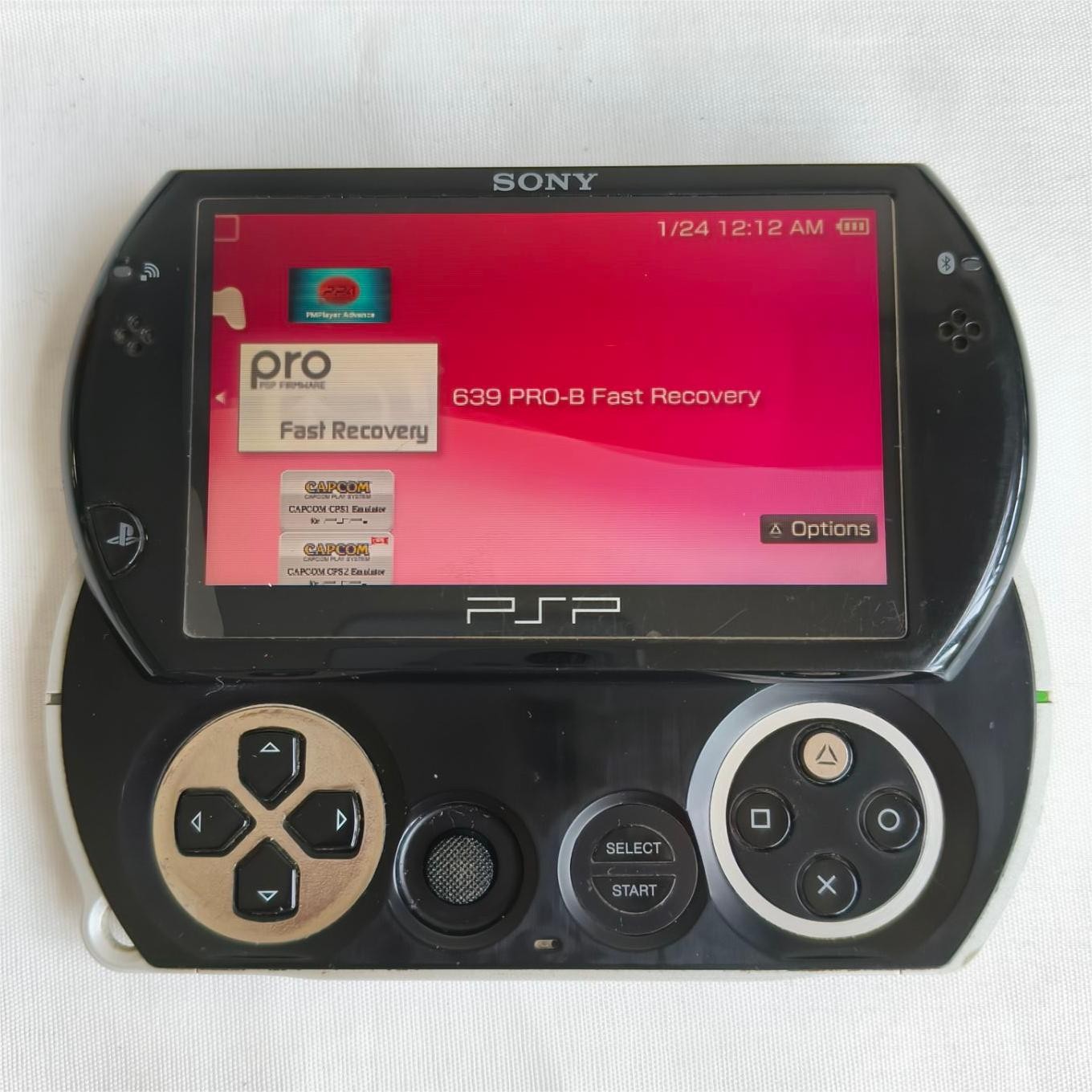 Sony PSPGO console Black with Charger PSP-N1001 Screen with protect tested well