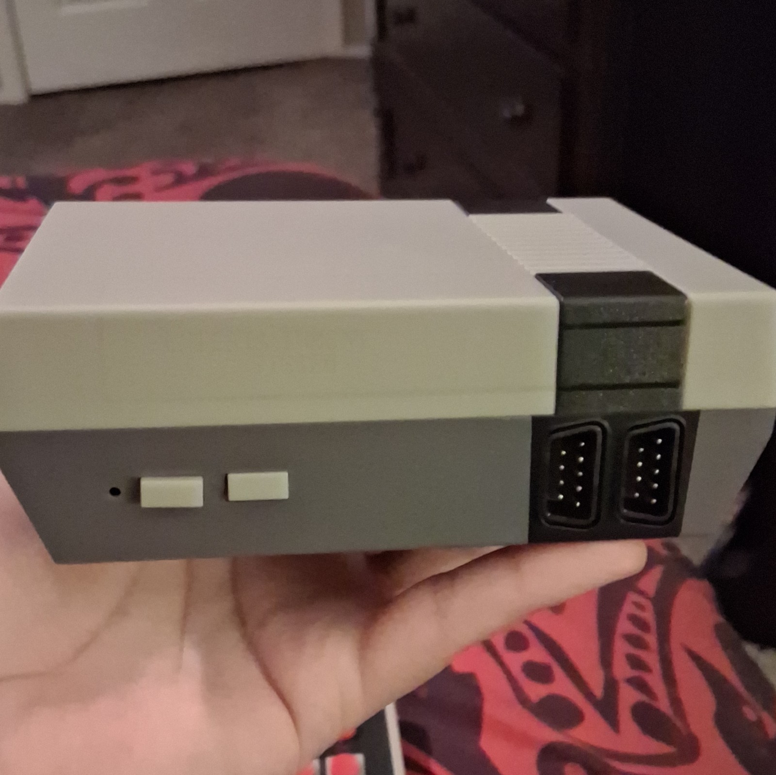Nintendo NES Classic Edition Gray Console w/ 2 Controllers HDMI 720p Wi-Fi NTSC