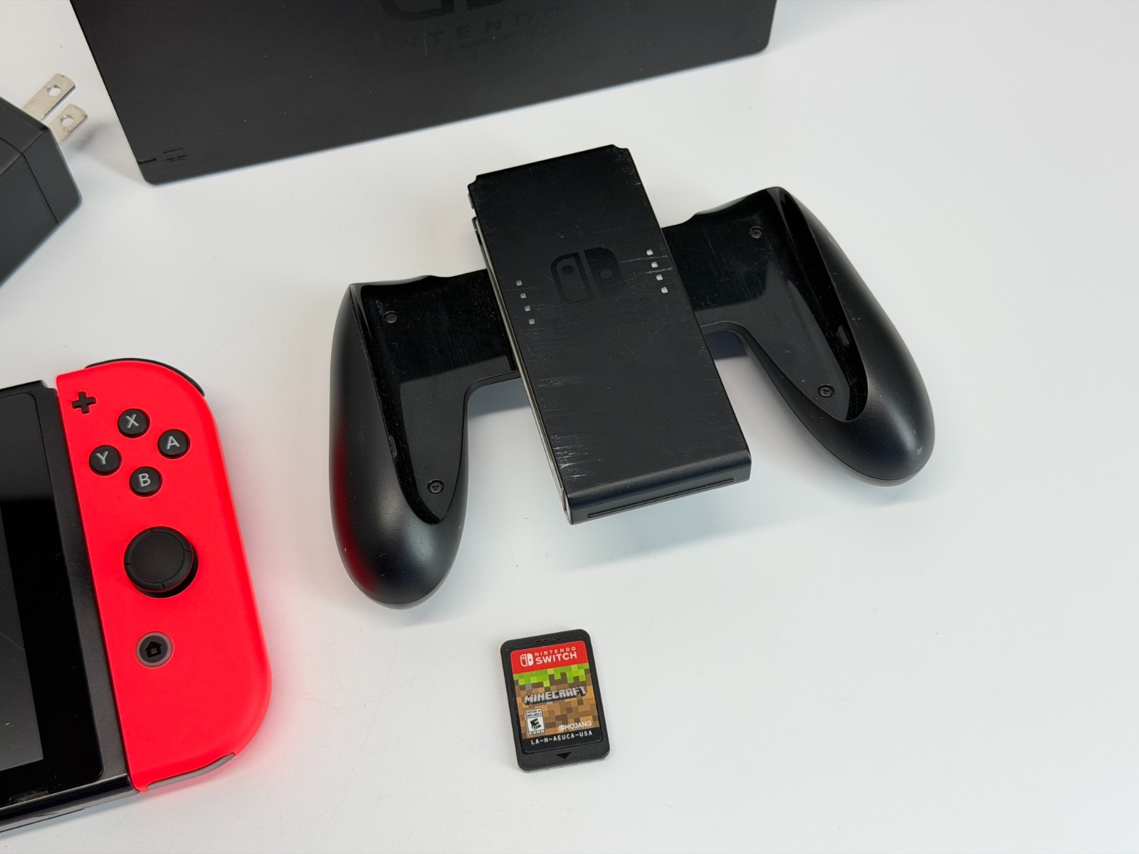 Nintendo Switch System Bundle Neon Red/Blue Joy-Cons Minecraft & Cords Tested