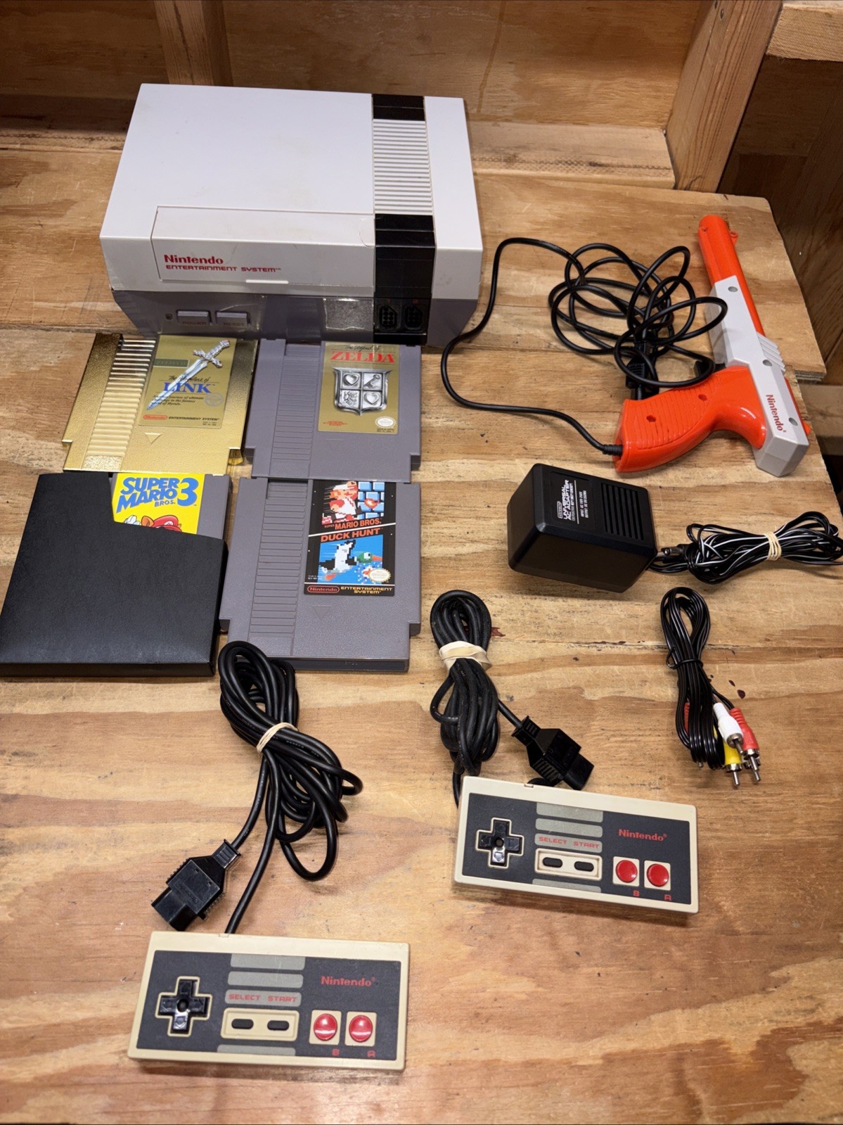 Original Nintendo NES Console w/ 2 Controllers, Zapper & 4 Games! NEW PINS!