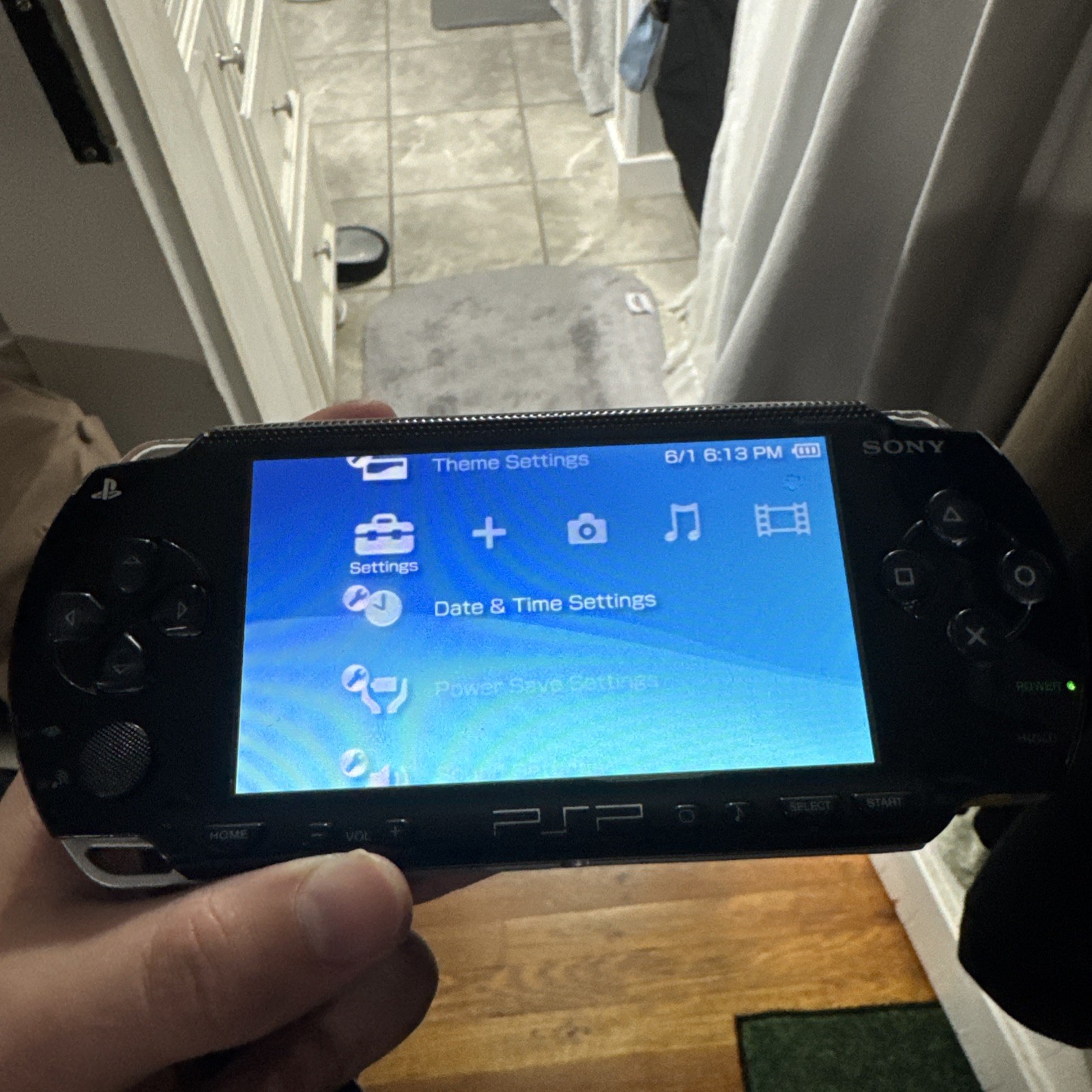 CLEAN Sony PSP 1000 Portable Entertainment Pack – Black
